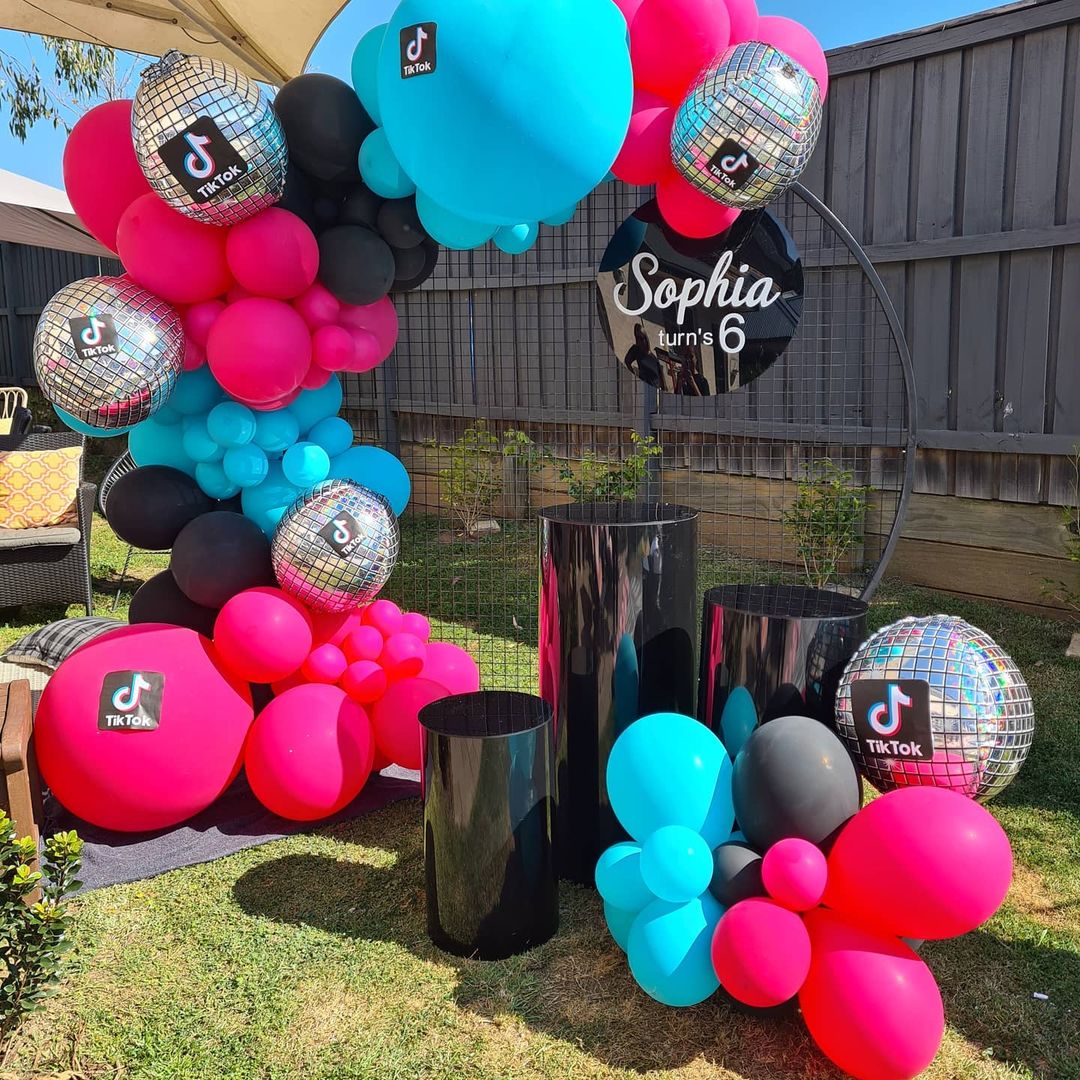 Balloon garlands | Savy Balloons & Events