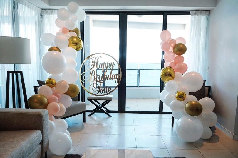 Balloon garlands, Wedding Planner | Only Studio Wedding Events