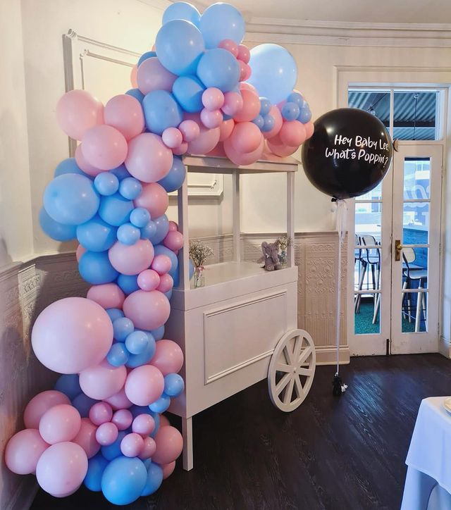 Balloon garlands, Balloons | MR AND MRS VAN