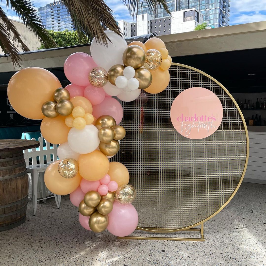 Backdrop, Balloon garlands | Balloon Joy