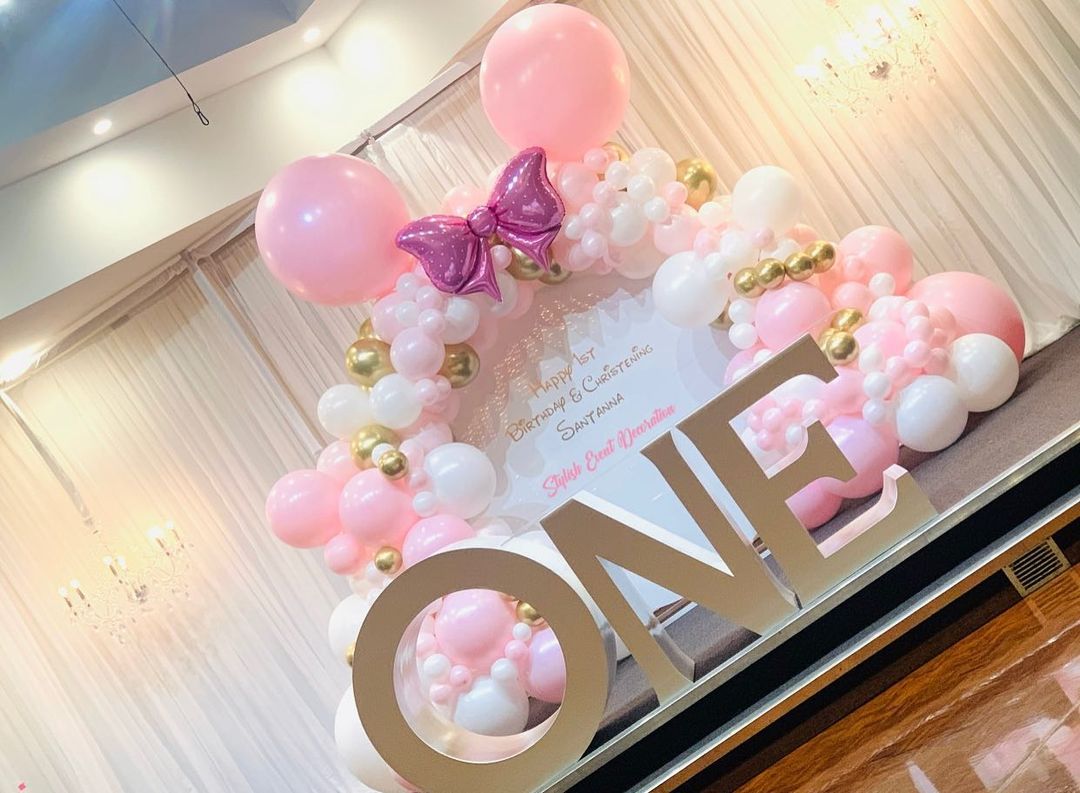 Balloon garlands, Wedding Florists | Stylish Event Decoration