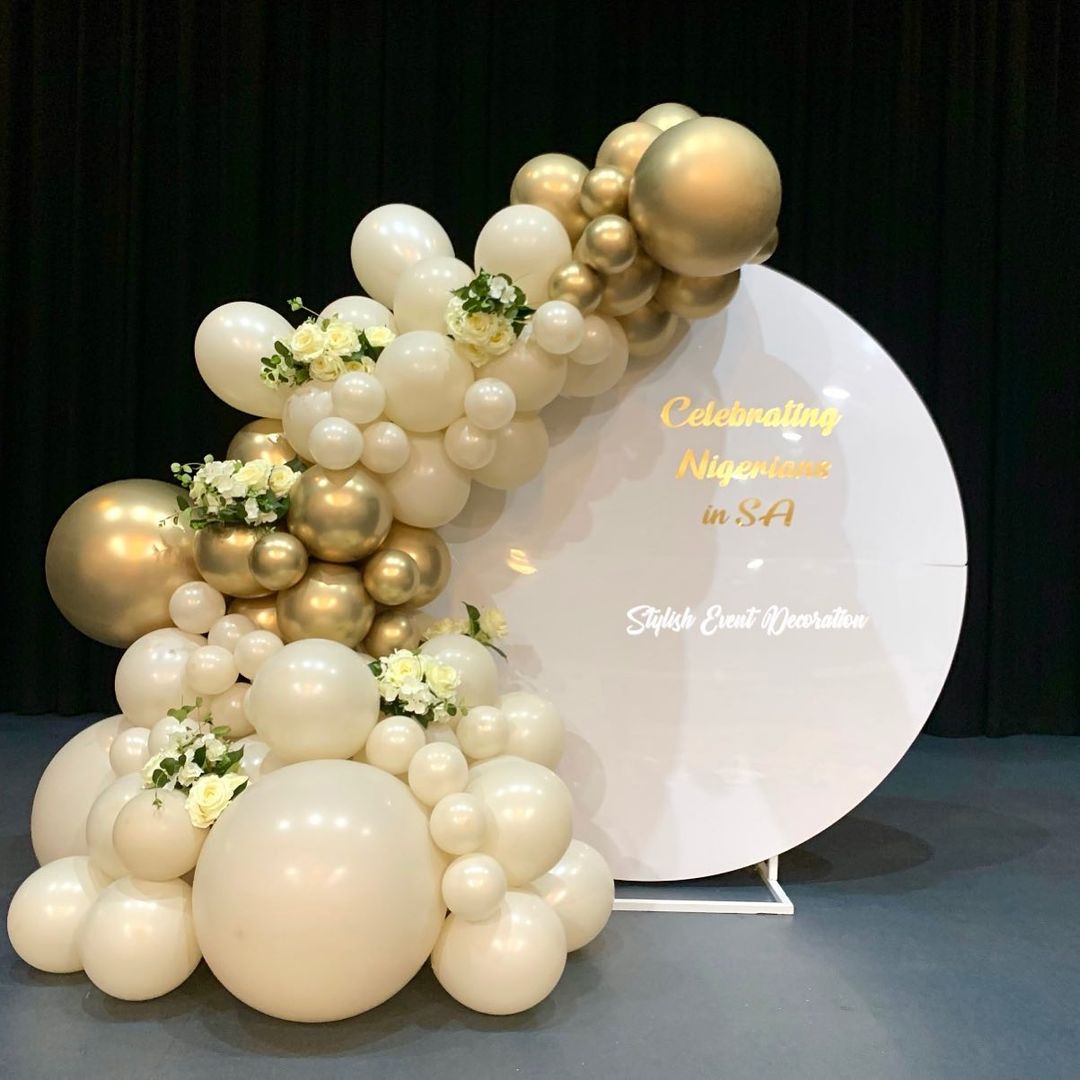 Balloon garlands, Wedding Florists | Stylish Event Decoration