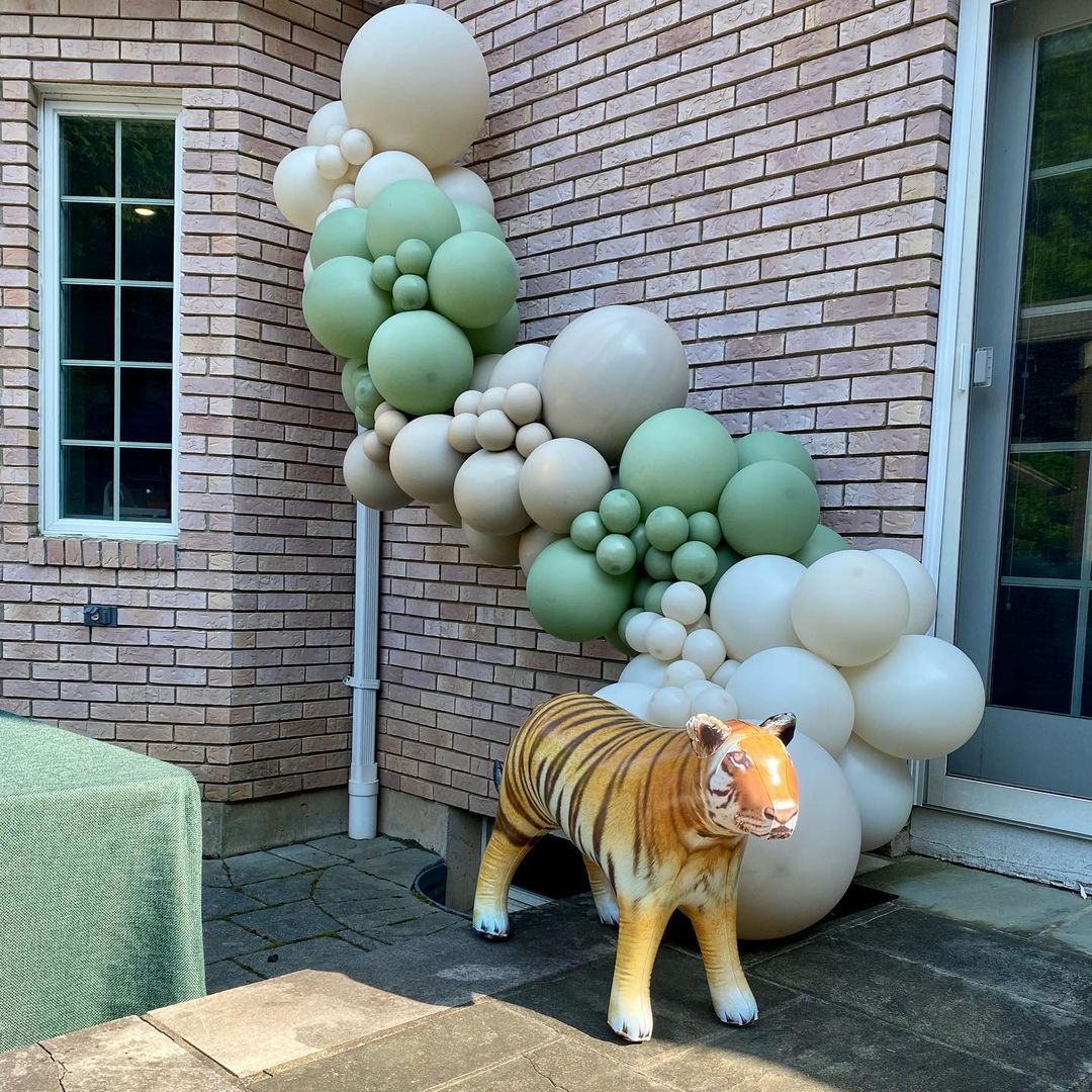 Balloon garlands, Balloons | Lolliloons